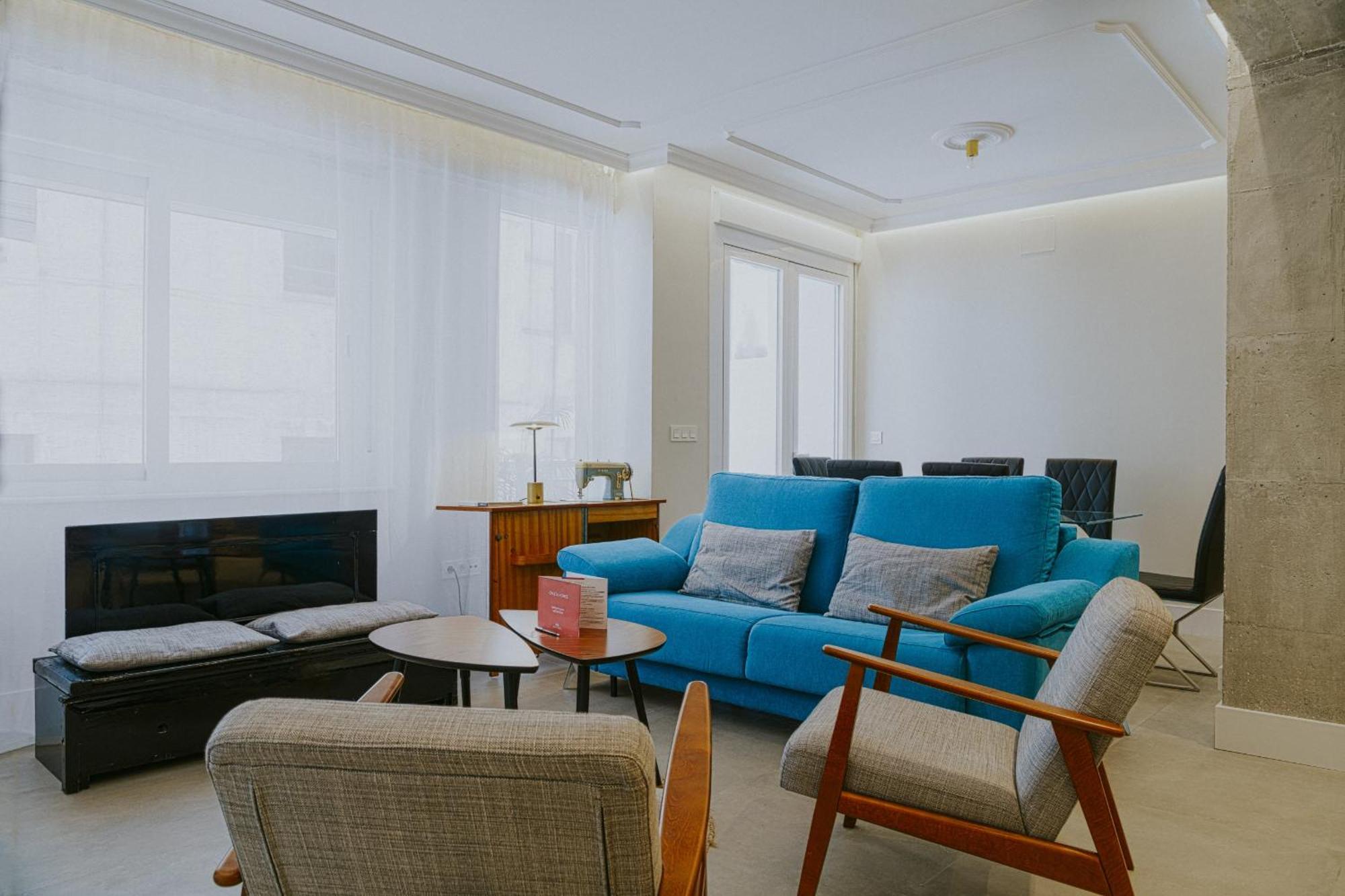Six Apartments By Caleta Homes Малага Экстерьер фото