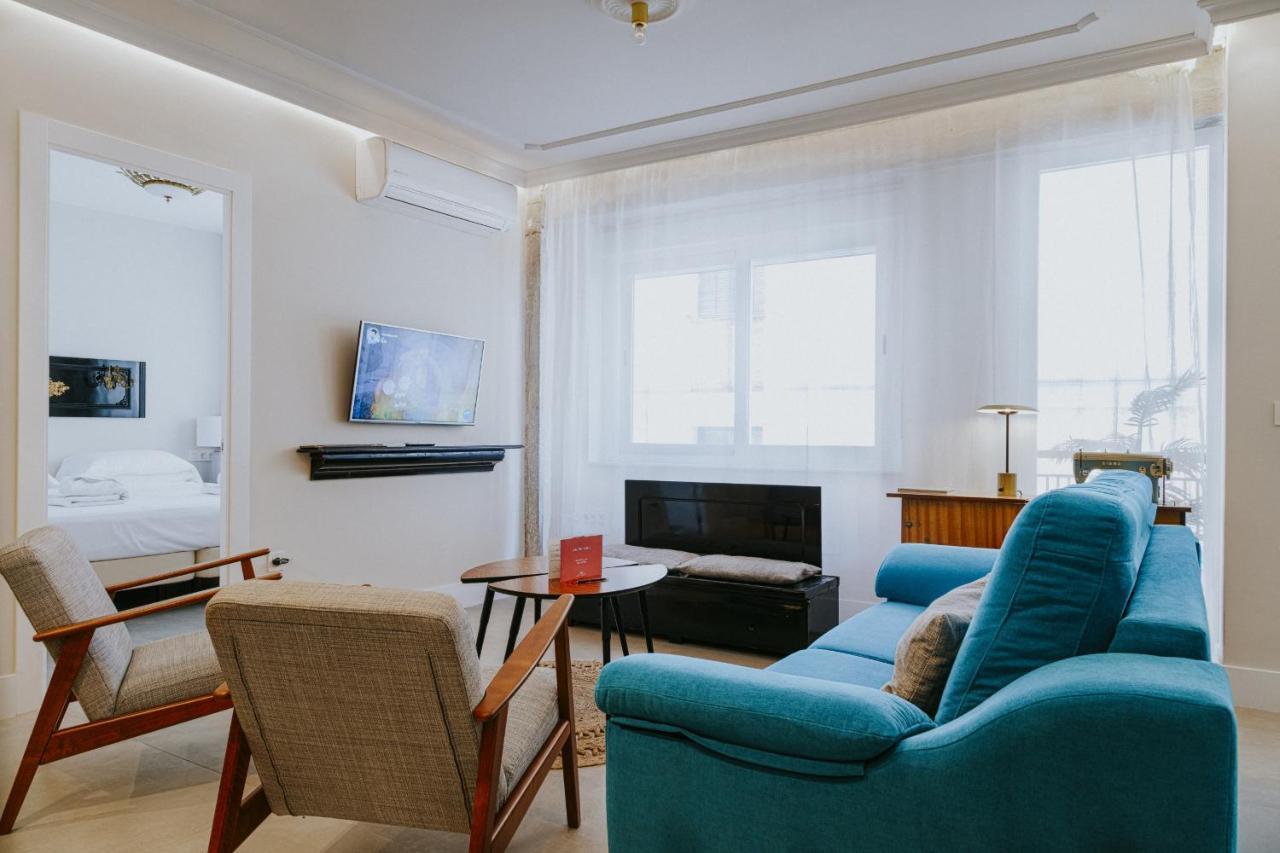 Six Apartments By Caleta Homes Малага Экстерьер фото