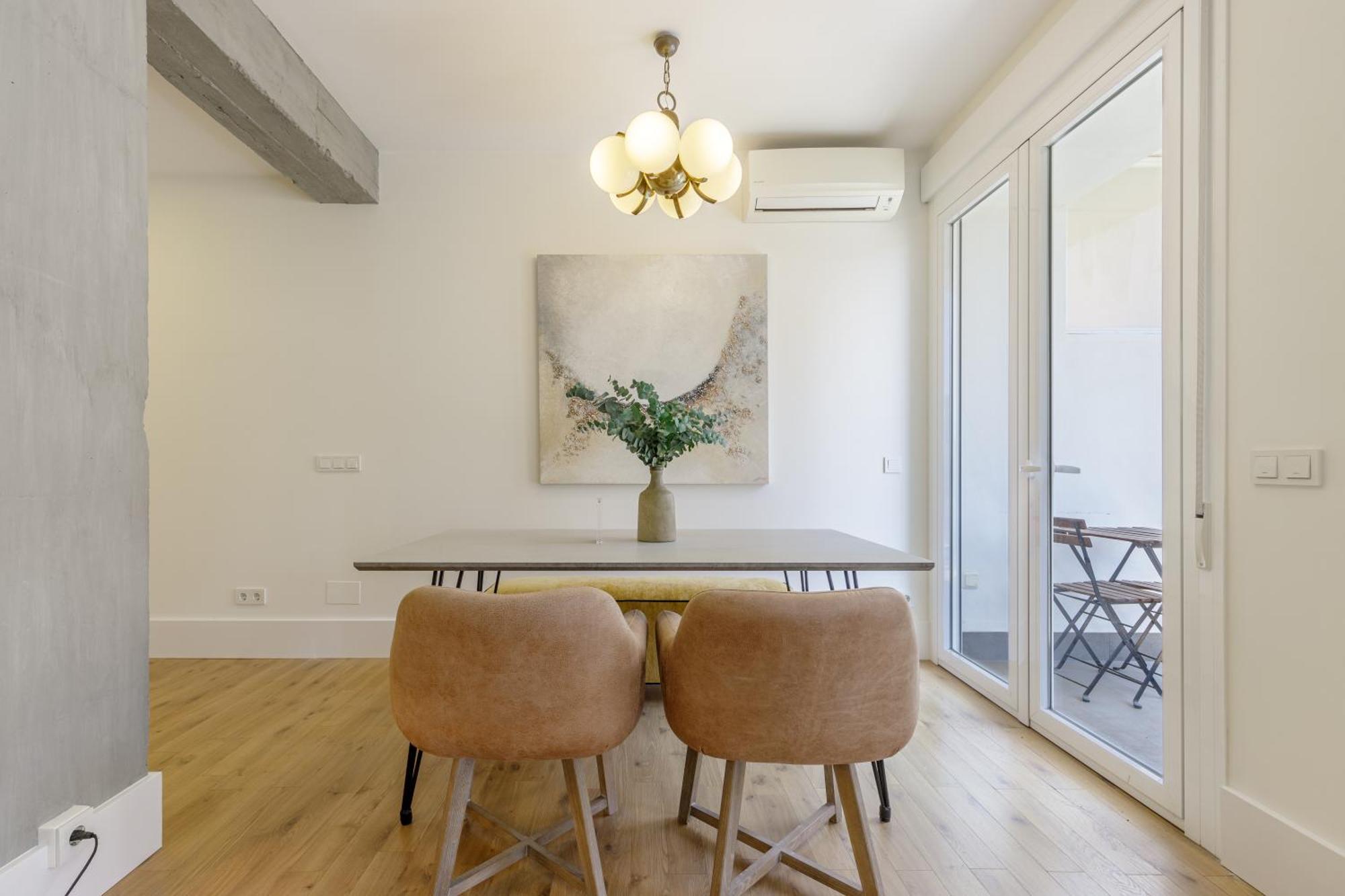 Six Apartments By Caleta Homes Малага Экстерьер фото