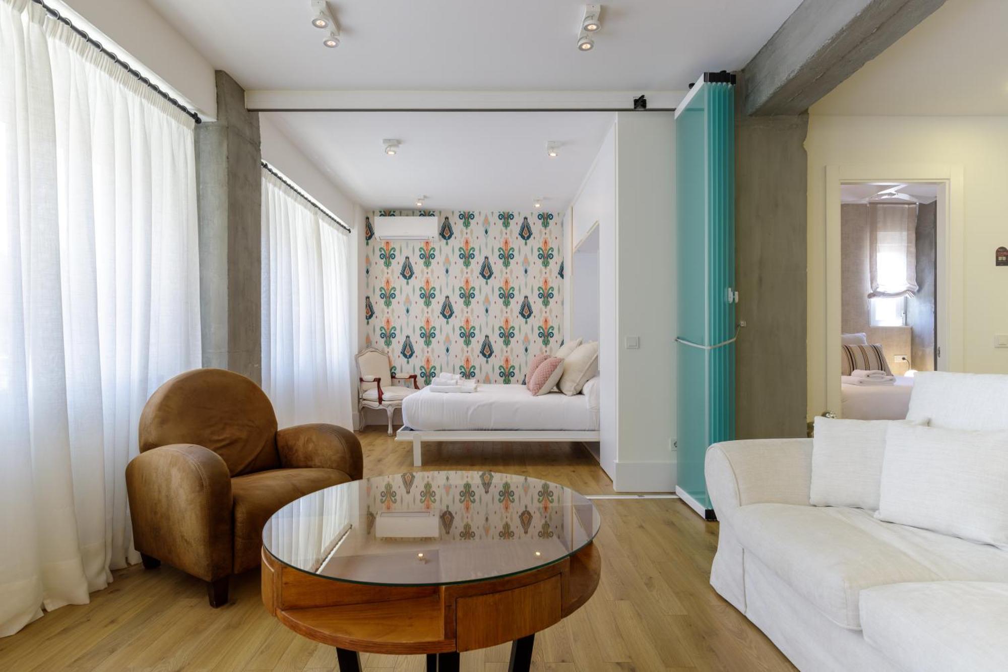 Six Apartments By Caleta Homes Малага Экстерьер фото