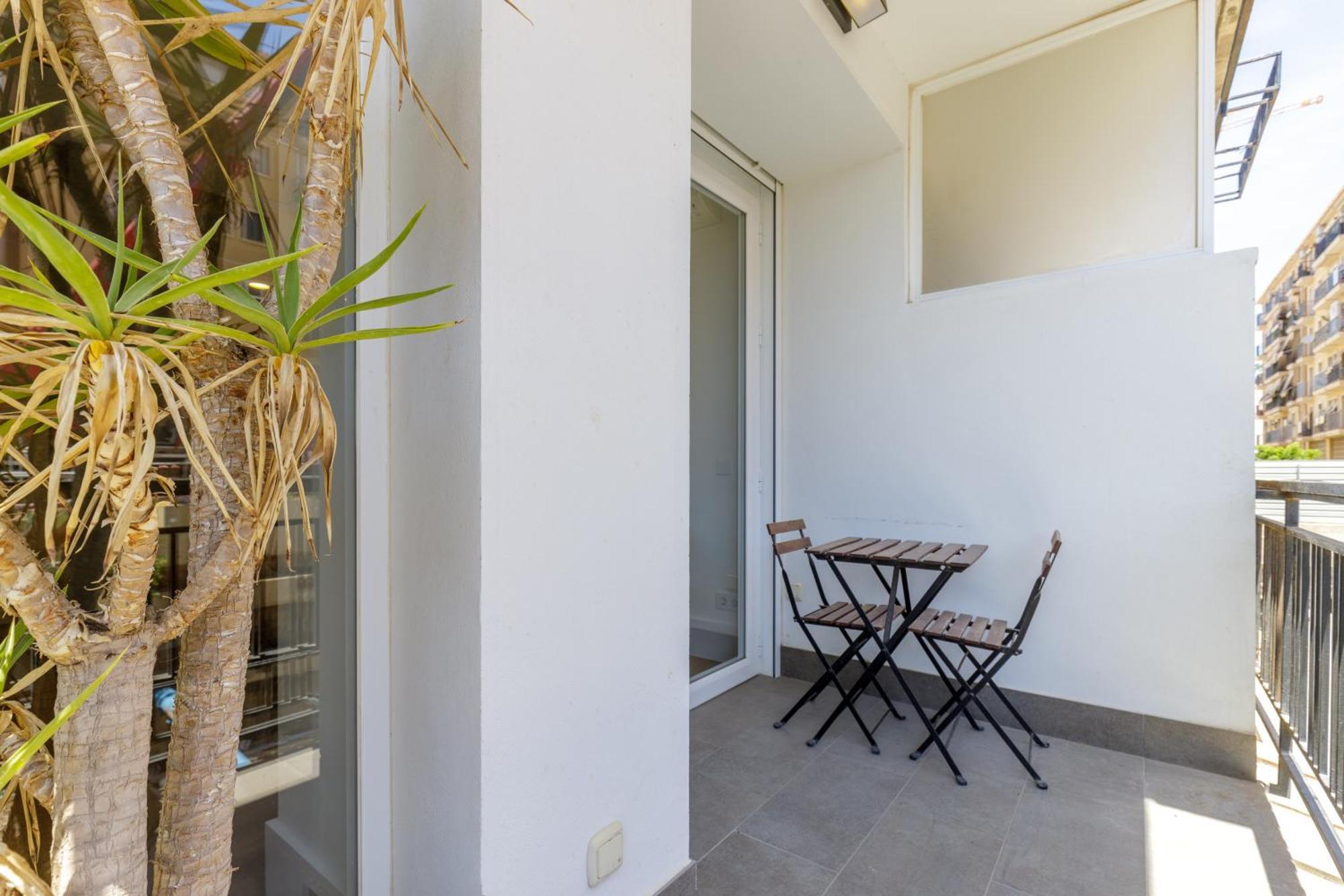 Six Apartments By Caleta Homes Малага Экстерьер фото