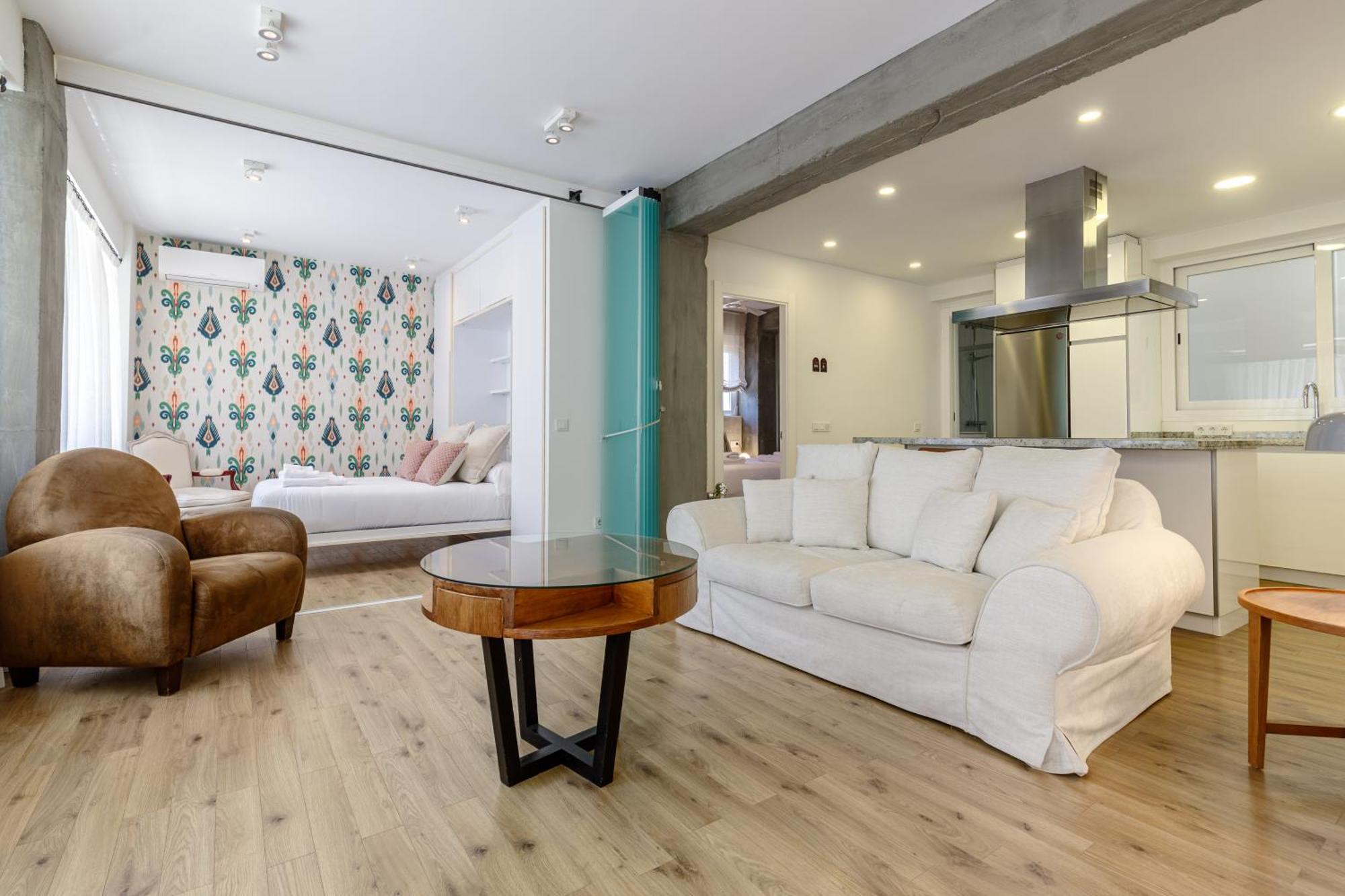 Six Apartments By Caleta Homes Малага Экстерьер фото
